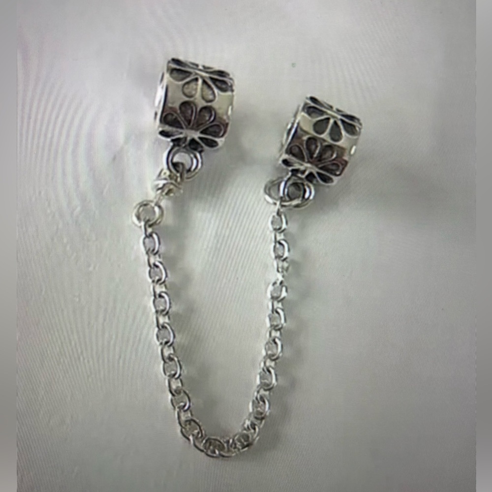 Pandora Silver Safety Chain Charm - Picture 3 of 9